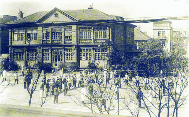 百年老院·红色记忆去年打响抗疫第一枪的医院,抗战时曾是万千同胞