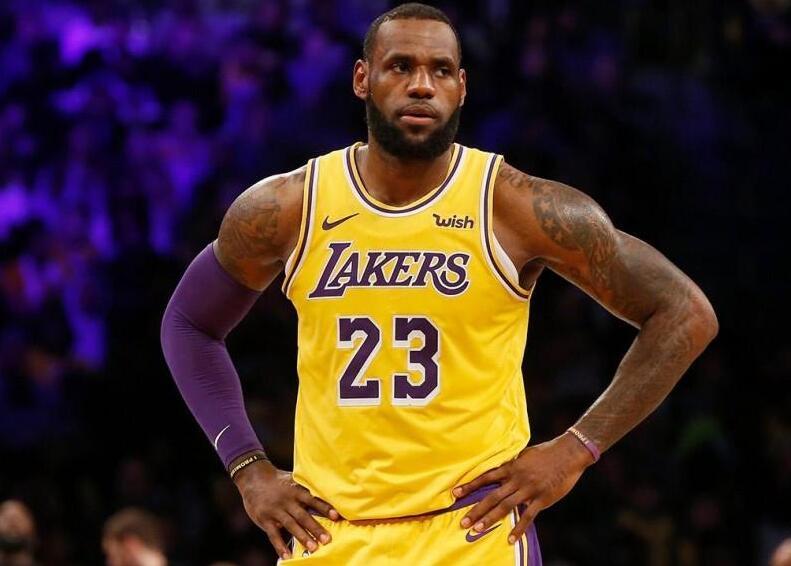 nba NBA名宿：詹姆斯历史地位不如乔丹科比，他一直在抱团