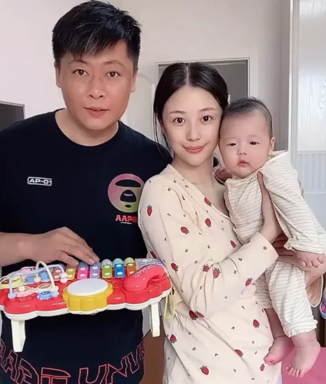 饰演谢永强,王小蒙的演员是贺树峰和毕畅,如今,两人