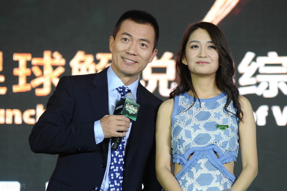 热议!董路表态国足踢日本队只需三招,黄健翔回怼:什么招都没用