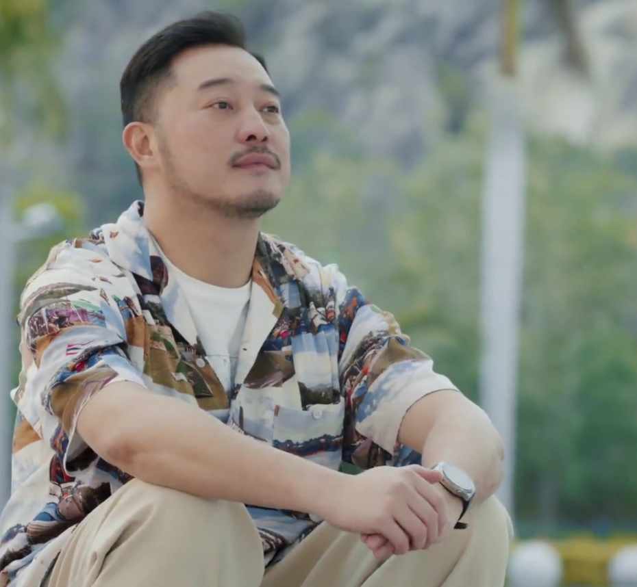 为了弥补自己的过错,想要尽一个亲生父亲的责任,柯雷想尽一切办法想要