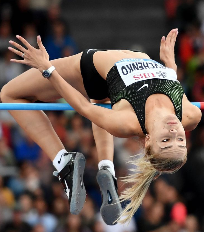 乌克兰跳高女神闯进决赛!大长腿 甜美笑容,这身材也是火出圈_腾讯新闻