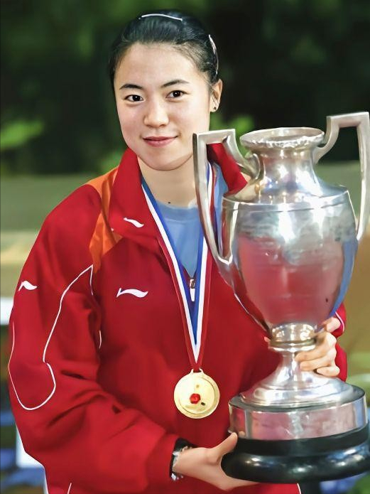 奖励国乓7套房,老公郭斌宠溺回应:她快乐,我愿意|张怡宁|乒乓球|王楠