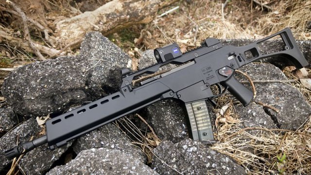 以及機械結構與hk416沒有什麼相差,而hk417的口徑卻與hk416不一樣,它