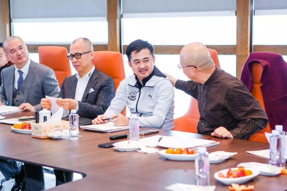 中国ceo排行榜_10大俱乐部老板资产排行榜更新,纽卡新金主霸榜,中国2人在列