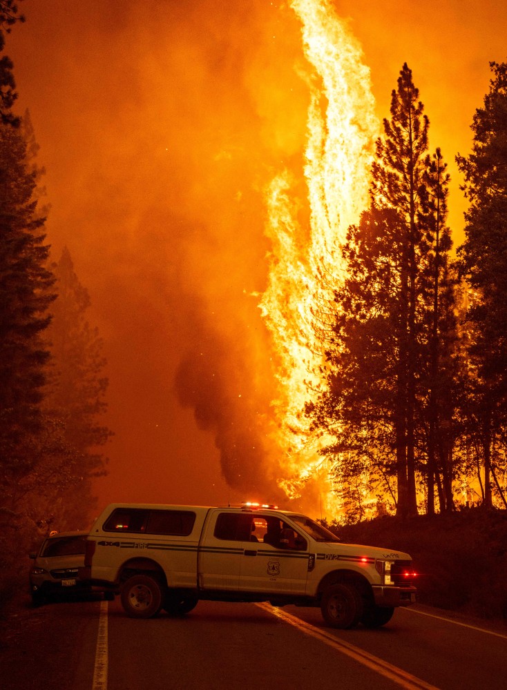 外代一线加州山火