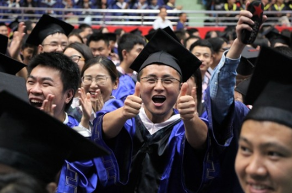 这4所大学应届毕业生有福了符合基本条件有可能直接落户上海