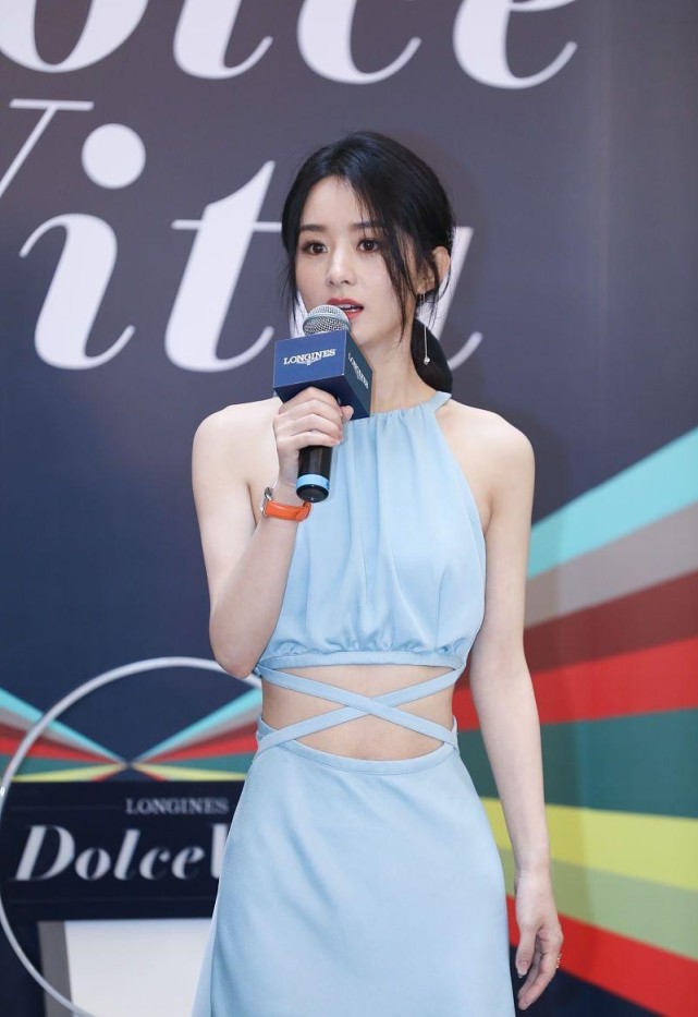 赵丽颖一袭海洋蓝太优雅腰间系绑带秀小蛮腰马甲线看得见