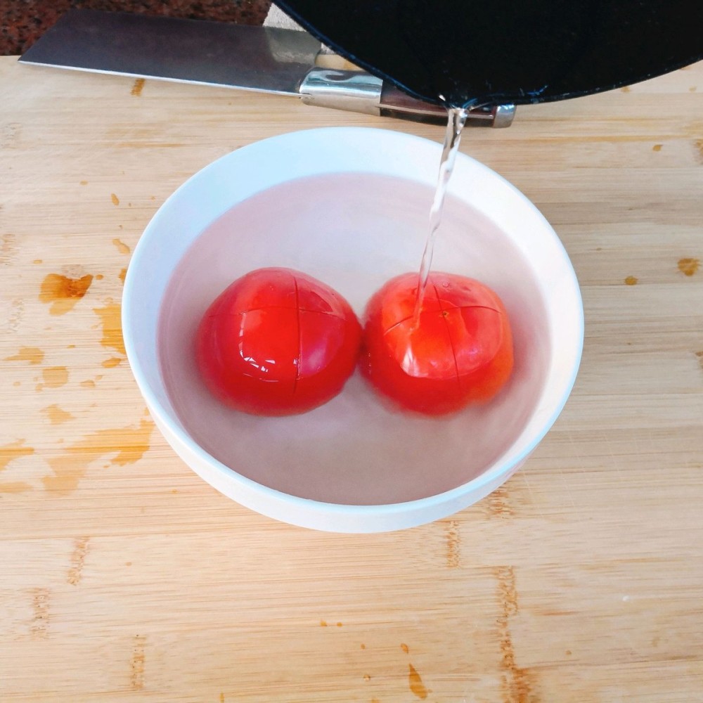 番茄豆腐汤这样做才好喝,低卡低脂又好做,入口顺滑又美味