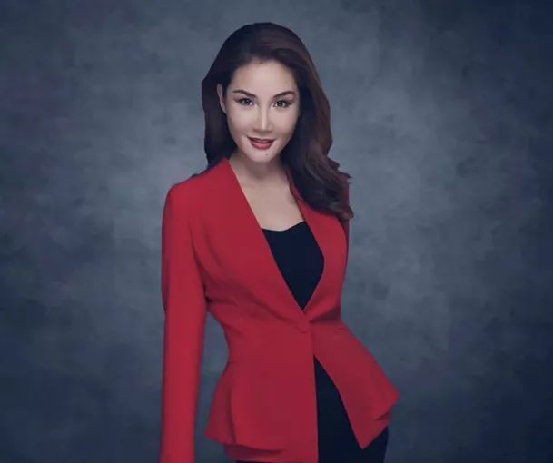 自夸整得很自然年轻了很多|整容|央视|女主持|翠西tracey