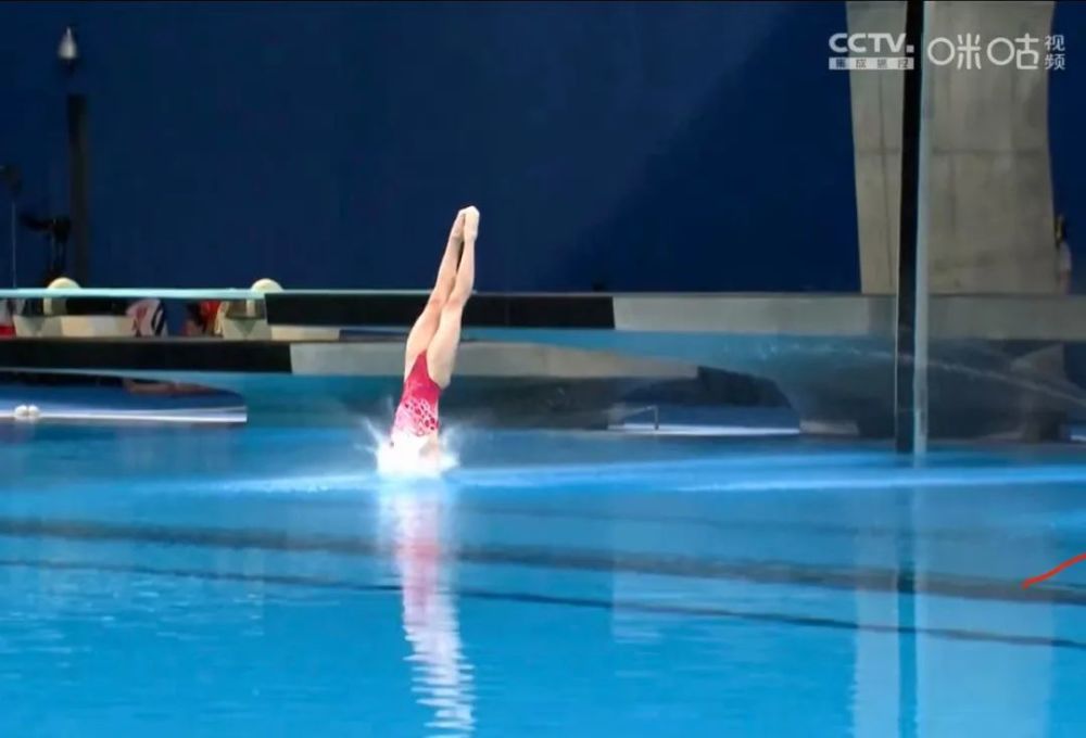 再次包揽冠亚军!全红婵摘得女子10米台金牌,上海选手陈芋汐夺银