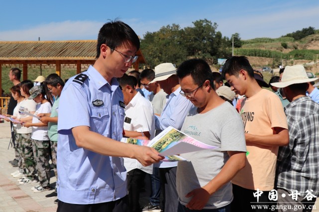 人員積極參與到疫苗接種工作中來,為抗擊新冠肺炎疫情貢獻個人力量