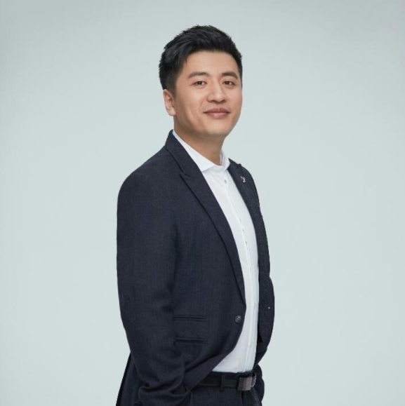 "考研名师"张雪峰,曾经爆红一时,为何这两年销声匿迹了?_腾讯新闻