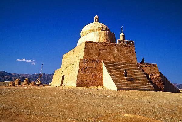 楼兰古城,隐藏了1000多年的楼兰王国,为何突然消失不见?(上)