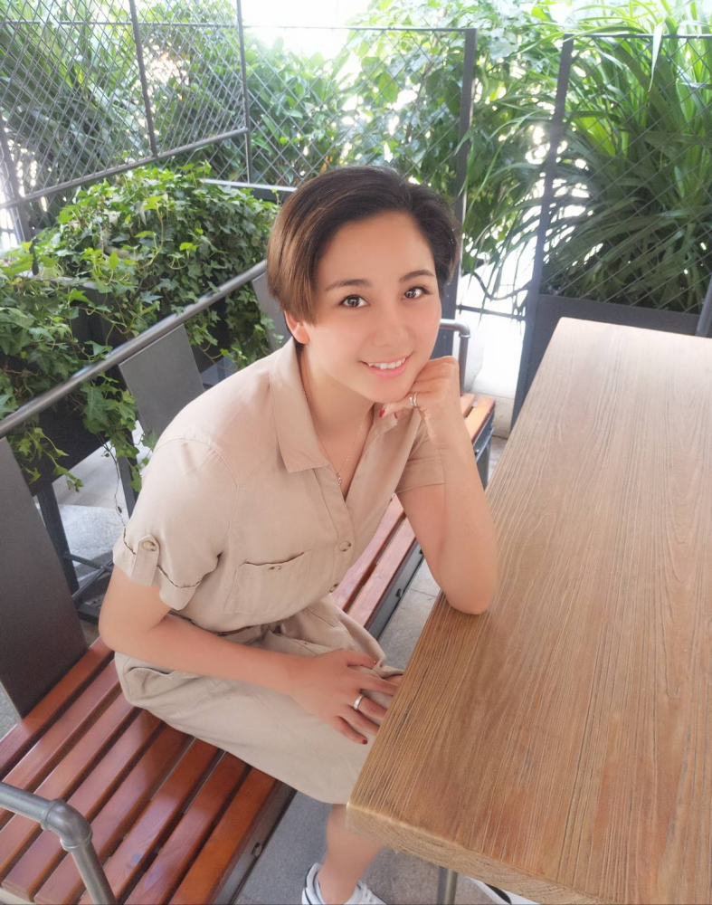 "会花样游泳的雁子"孙文雁,可盐可甜,各种穿搭风格都能驾驭_腾讯新闻