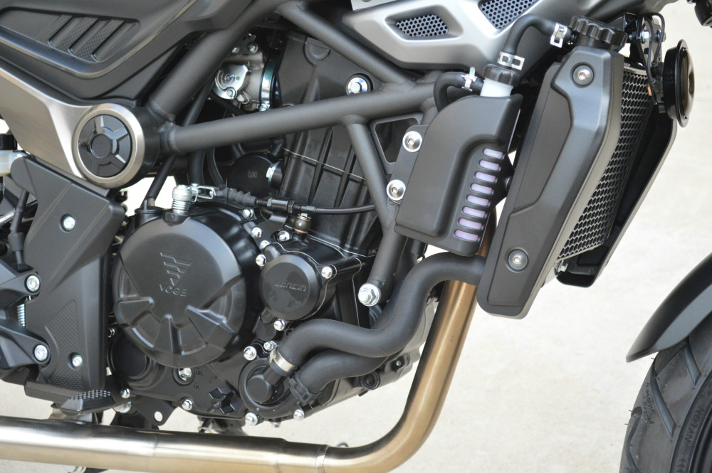 这台发动机的输出相当均衡,这台发动机最开始用在无极300r上非常成熟