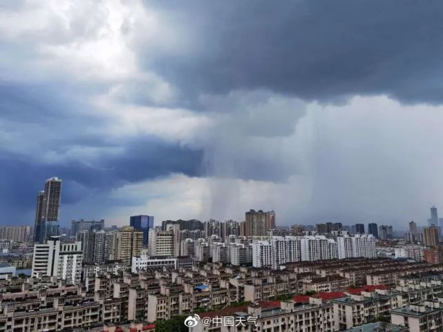 台风来袭!暴雨掠过长沙