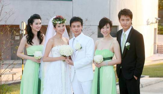 不互撕,不翻脸,相亲相爱30年,她们打了多少塑料姐妹花的脸?