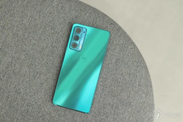 motorolaedge轻奢版体验最轻薄的5g智能手机