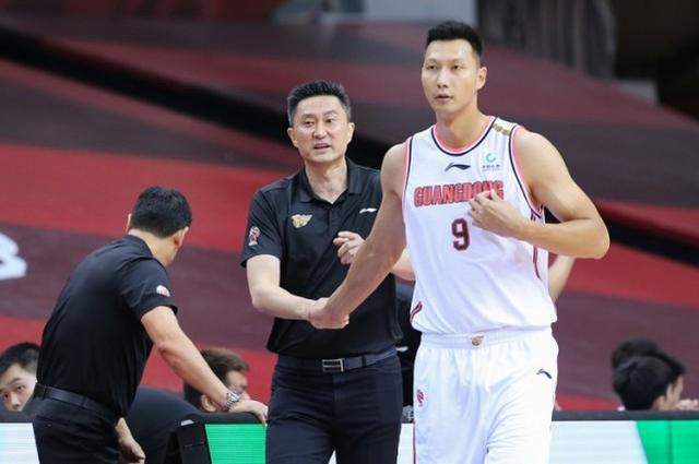 这下放心了，能上！朱芳雨：易建联下赛季肯定复出