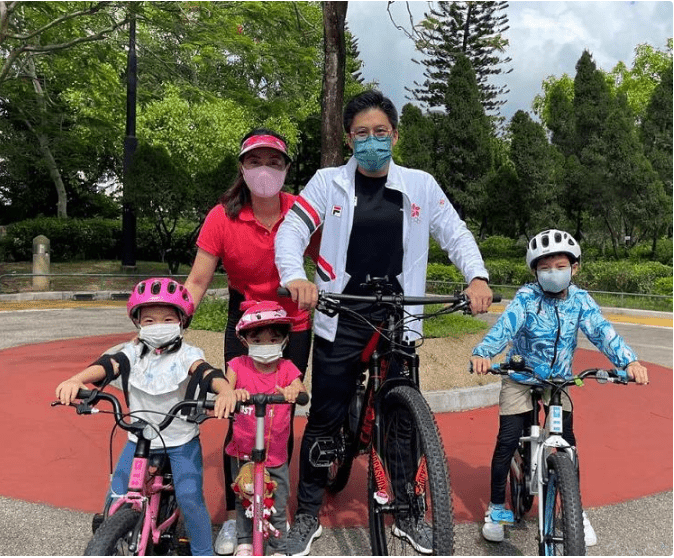 郭晶晶的逆袭史：从“跳水女皇”到“豪门阔太”，她经历了什么