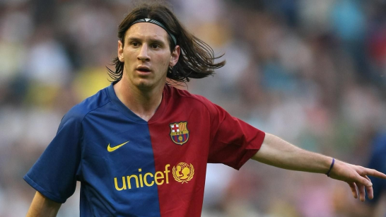 如果从代表巴萨1线队伍算起,梅西为巴萨1线队伍效力了17个赛季