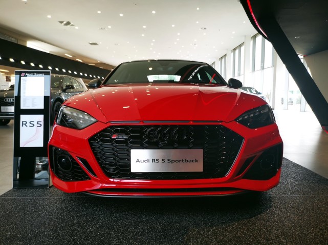 暗金色轮毂就已经彻底种草了 rs5绝对是年轻人的杀器|轮毂|性能车