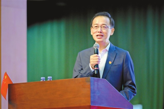 优秀党务工作者刘伟明:谁说上党课一定要"照本宣科"