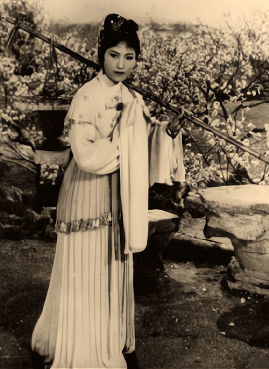 越剧泰斗王文娟去世,当年比陈晓旭火,堪比娱乐圈顶流