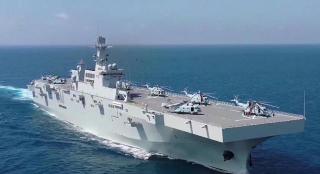 075型为何称为国产小航母排水量达4万吨和美国黄蜂级一较高下