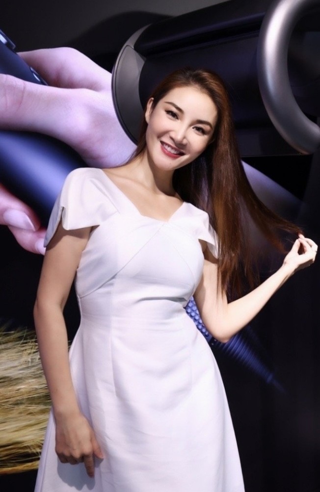 如今整容已经不是稀奇事,但像常馨月这样勇敢承认