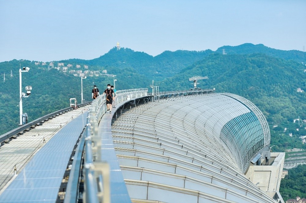 重庆来福士探索舱·观景台全新升级,推出高空体验项目_腾讯新闻