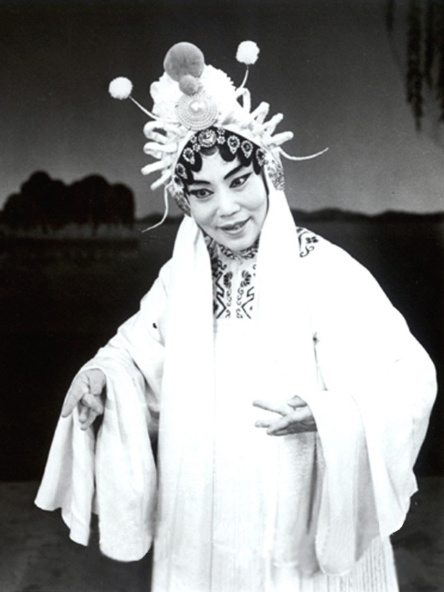 爱国艺人常香玉:戏里戏外都是"花木兰"