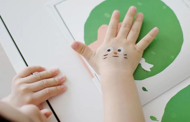 7个常玩的手指游戏,促进宝宝大脑发育!