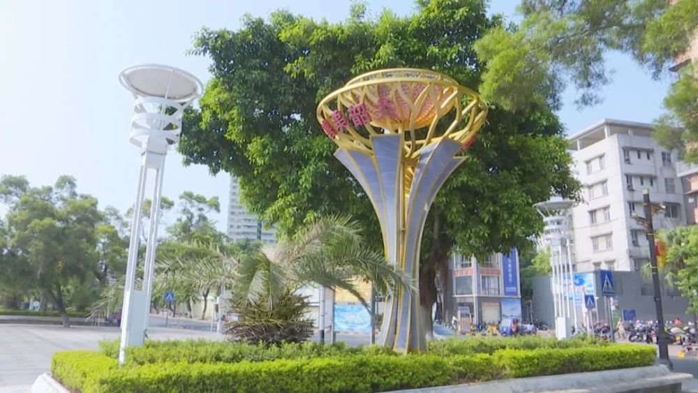 超炫!韶关市中心上线又高又美路灯,还有这些含义