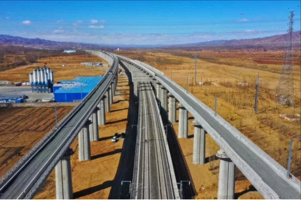 高速,这是一条连接着山西省忻州市静乐县与山西省吕梁市兴县的高速