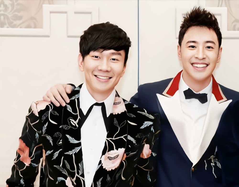 为什么谢明皓多次实名举报林俊杰和潘玮柏而他们却不报警