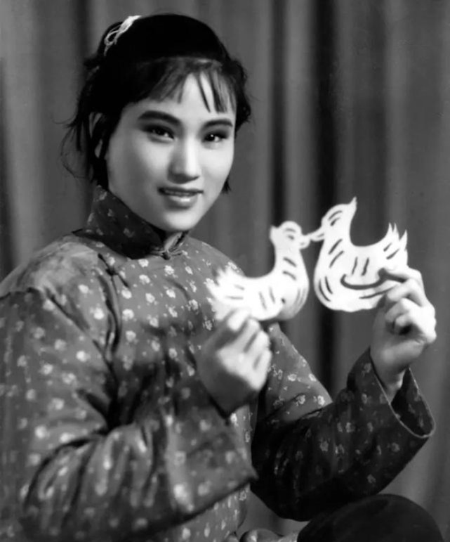 图忆|一代越剧宗师王文娟去世,追忆"林妹妹"的舞台形象_腾讯新闻