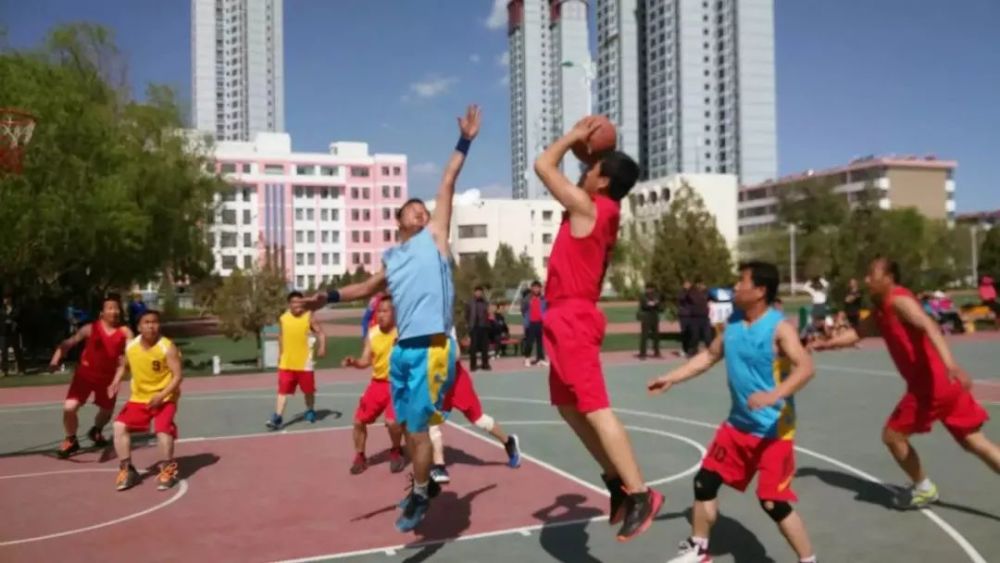 东契奇三双，斯洛文尼亚惜败法国！球迷：中国篮球何时能出东契奇？