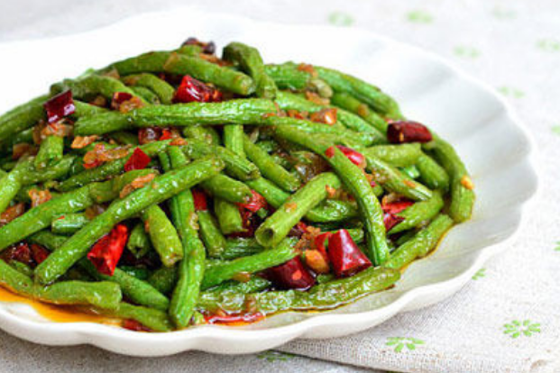 豇豆一炒就变色教你做法不焯水不过油嫩绿又爽脆还入味