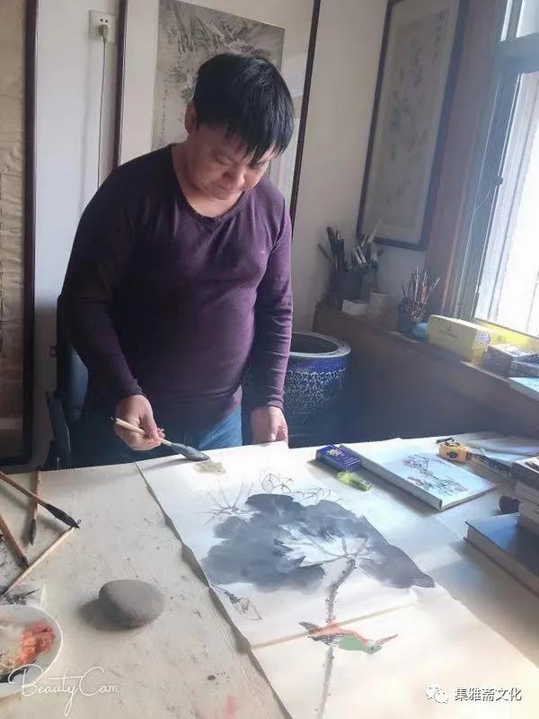 网签约画家王子儒王子儒,1976年生于廊坊,现居北京,齐白石嫡传弟子