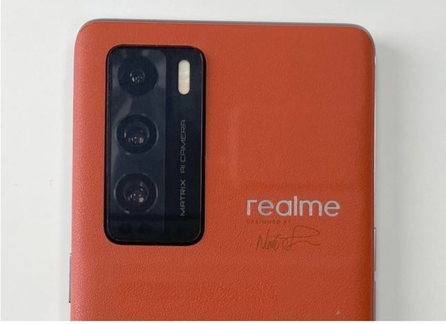 橘色后盖 realme  GT大师探索版3D素皮配色曝光