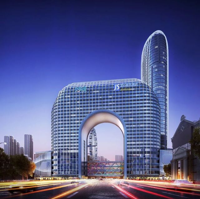 财源街,一条历史文化底蕴深厚的百年老街,亦是泰安人记忆里最繁华的一