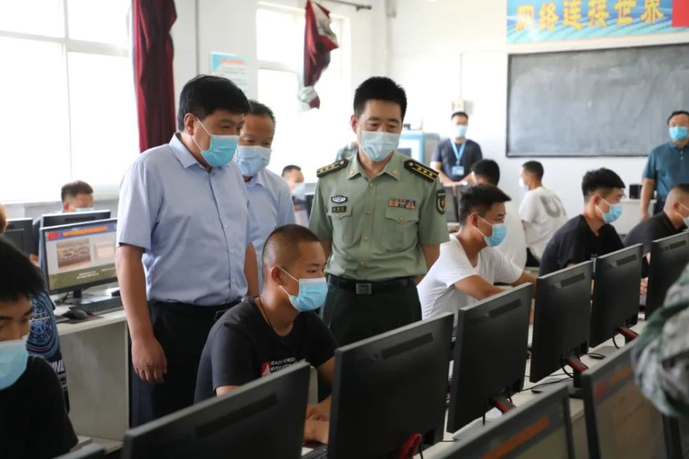 我县组织收听收看全市征兵工作推进会议