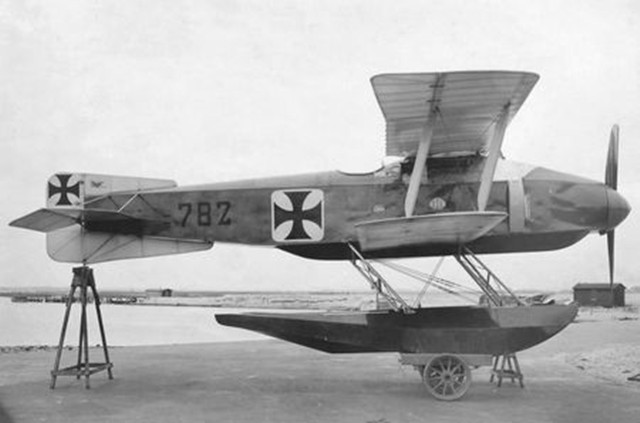 哥达wd10水上战斗机一战德国实验武器