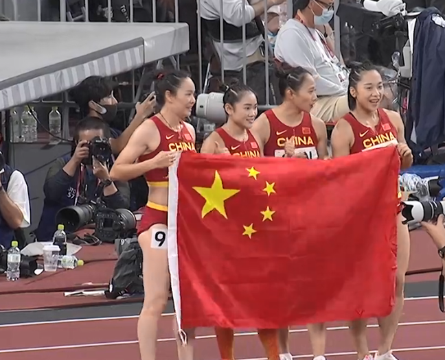 预赛的比赛,梁小静,葛曼棋,黄桂芬,韦永丽一起闯进决赛,决赛的比拼,四