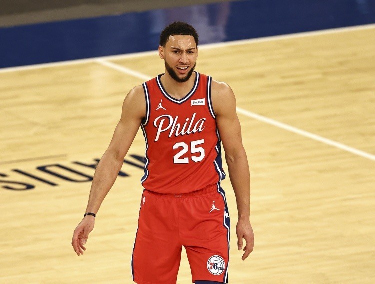 76人 NBA-失联了？西蒙斯不与76人沟通，不搭理恩比德，新援庄神很实在