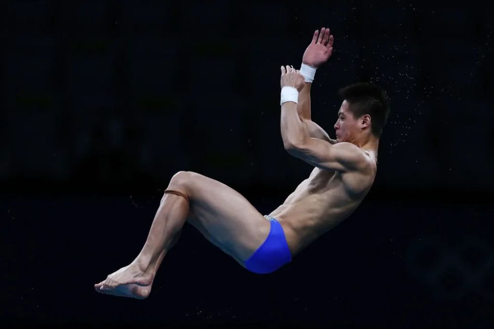 杨健曹缘包揽奥运跳水预赛前两名中国花游队暂居第二