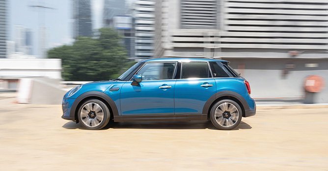 改款宝马迷你mini one 五门1.5t:比三门更实用的选择_腾讯新闻