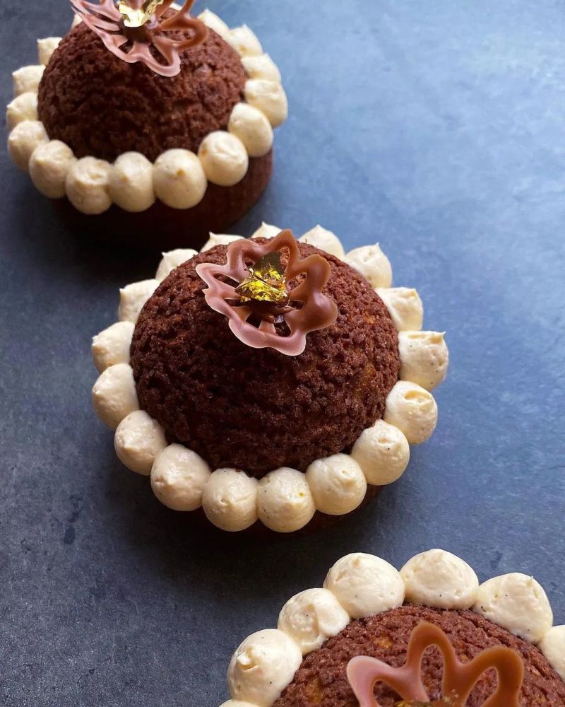 造型上仍旧以热衷的闪电泡芙为主,不过也偶尔会分享些其他的.